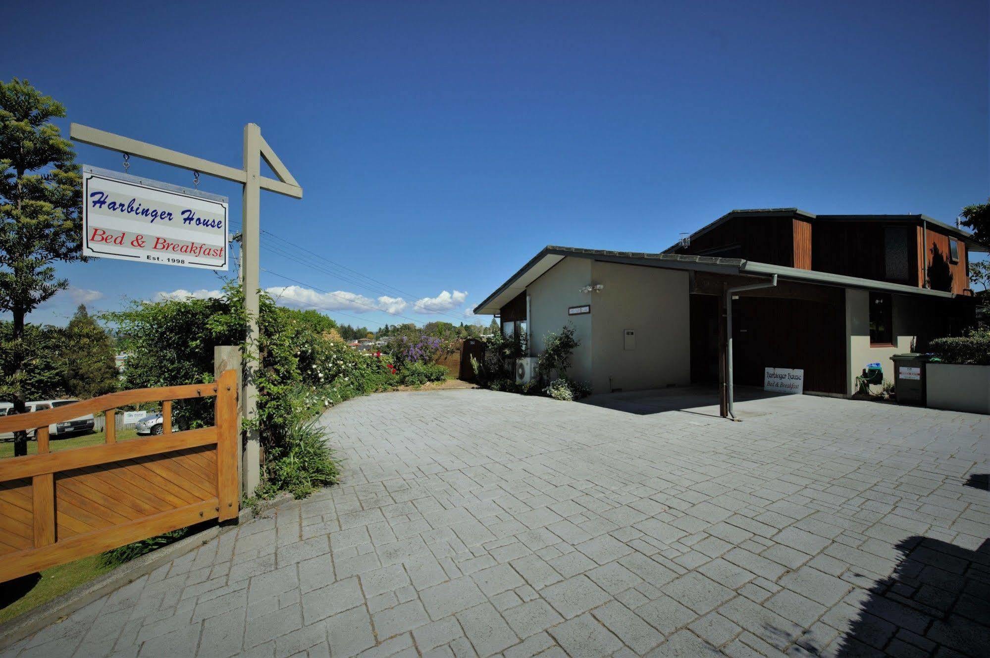 Harbinger House Bed & Breakfast Tauranga Exterior photo