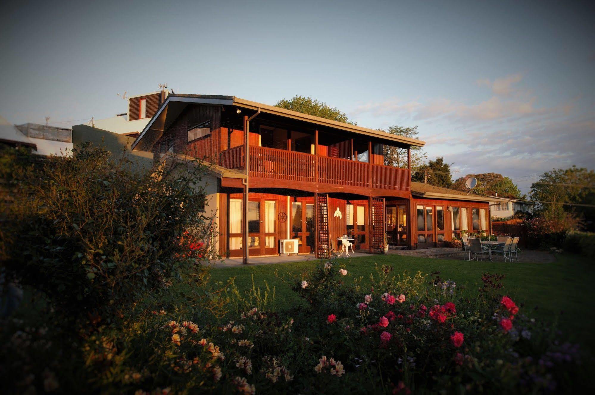 Harbinger House Bed & Breakfast Tauranga Exterior photo